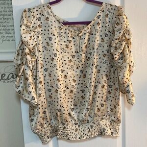 FLORAL BLOUSE ( NEW WITH TAGS )